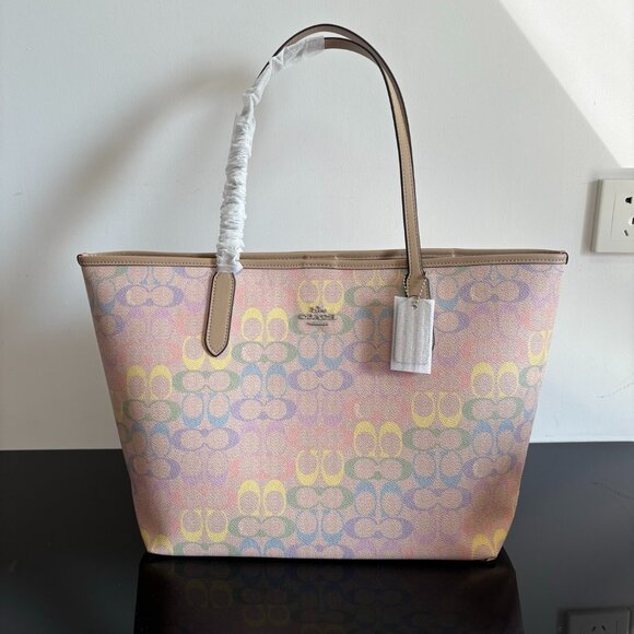 City Tote Bag In Rainbow Signature Canvas